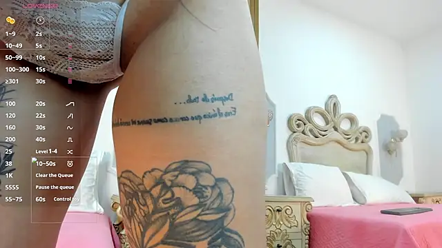 paulina lux online show from 04-27-26, 07:45