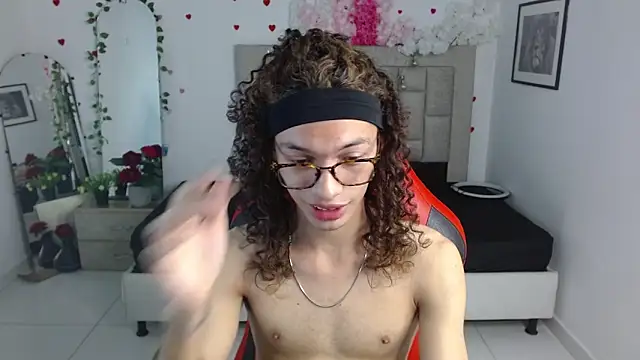 Axel fox77 online show from 06-10-26, 01:17