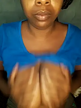 Snapshot of bigboobylicious chatting on 02-07-26, 04:05 bigboobylicious online show from 02-07-26, 04:05