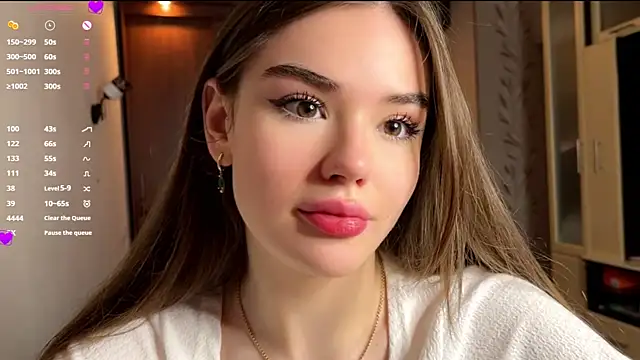 LubaSeirers online show from 04-27-26, 03:32