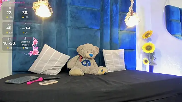 Laura Miller1 online show from 04-04-26, 06:38