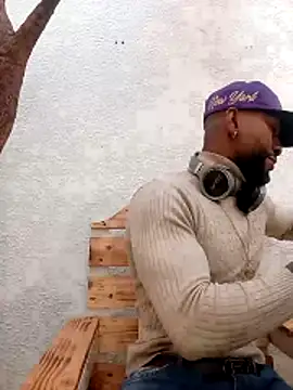 Snapshot of Dante_Knox chatting on 05-08-26, 11:37 Dante Knox online show from 05-08-26, 11:37