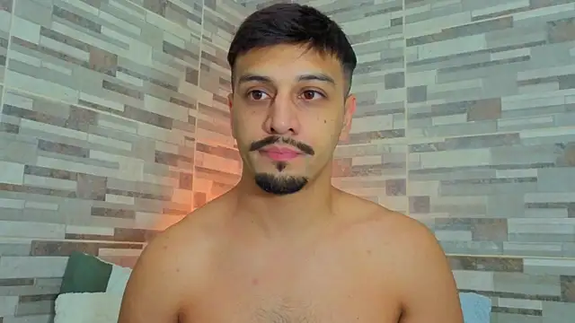 joelcallvil1 online show from 04-12-26, 03:33