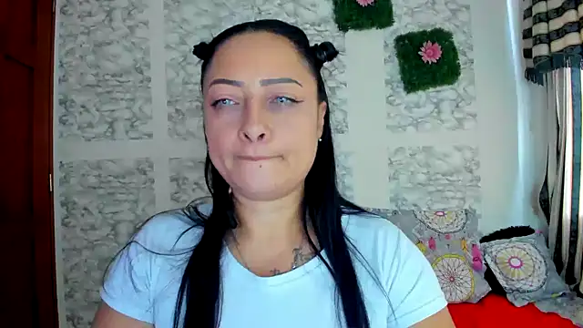 Snapshot of XXXStephanie_XXX chatting on 06-07-26, 07:50 XXXStephanie XXX online show from 06-07-26, 07:50