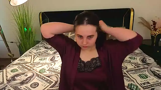 Snapshot of MikaFoxy chatting on 04-16-26, 05:52 MikaFoxy online show from 04-16-26, 05:52
