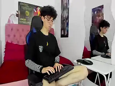 Snapshot of Syriussz chatting on 01-15-26, 07:28 Syriussz online show from 01-15-26, 07:28