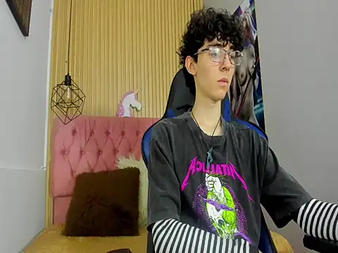 Snapshot of Syriussz chatting on 02-05-26, 07:18 Syriussz online show from 02-05-26, 07:18