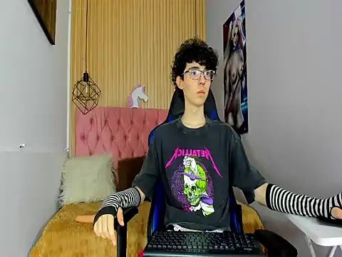 Snapshot of Syriussz chatting on 02-07-26, 07:17 Syriussz online show from 02-07-26, 07:17