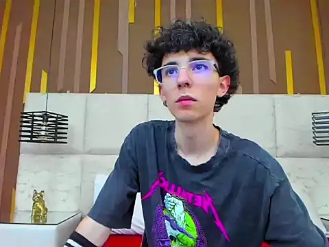 Snapshot of Syriussz chatting on 02-27-26, 01:05 Syriussz online show from 02-27-26, 01:05