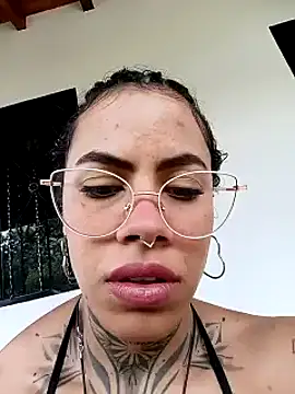 Canela Osada  online show from 02-26-26, 04:39