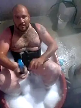 Guanatos13 online show from 04-14-26, 03:23