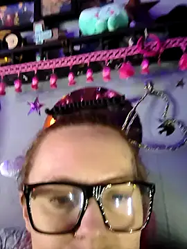 Snapshot of DisireAfterDark chatting on 02-14-26, 09:06 DisireAfterDark online show from 02-14-26, 09:06