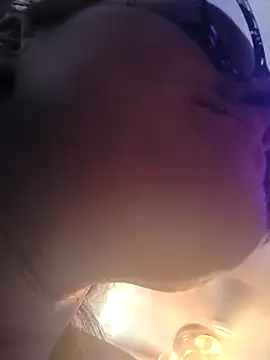 Snapshot of DisireAfterDark chatting on 02-25-26, 07:34 DisireAfterDark online show from 02-25-26, 07:34