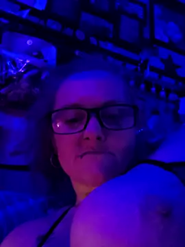 Snapshot of DisireAfterDark chatting on 03-07-26, 02:14 DisireAfterDark online show from 03-07-26, 02:14