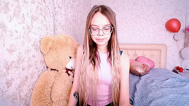 LolliStrawberry online show from 03-07-26, 02:19