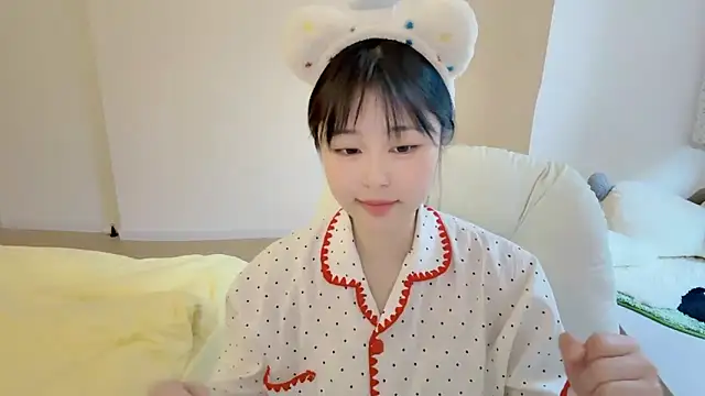 Snapshot of Onefiona chatting on 04-11-26, 04:17 Onefiona online show from 04-11-26, 04:17