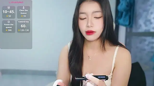 Snapshot of -XiaoYu-777 chatting on 02-08-26, 07:45 -XiaoYu-777 online show from 02-08-26, 07:45