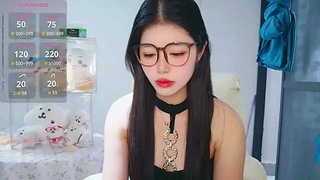 Snapshot of -XiaoYu-777 chatting on 03-05-26, 08:32 -XiaoYu-777 online show from 03-05-26, 08:32