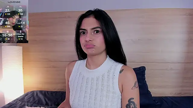 Snapshot of lilith_petit_ chatting on 01-17-26, 01:05 lilith petit online show from 01-17-26, 01:05