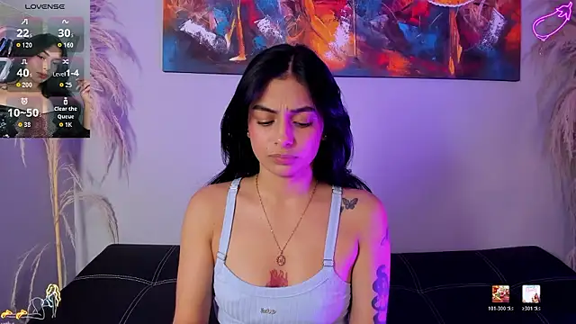 Snapshot of lilith_petit_ chatting on 02-26-26, 01:32 lilith petit online show from 02-26-26, 01:32