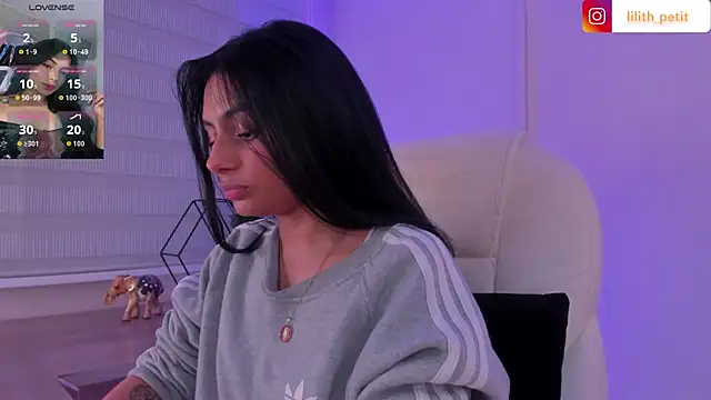 lilith petit  online show from 04-18-26, 01:15
