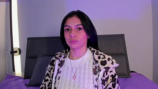 lilith petit  online show from 06-06-26, 02:00