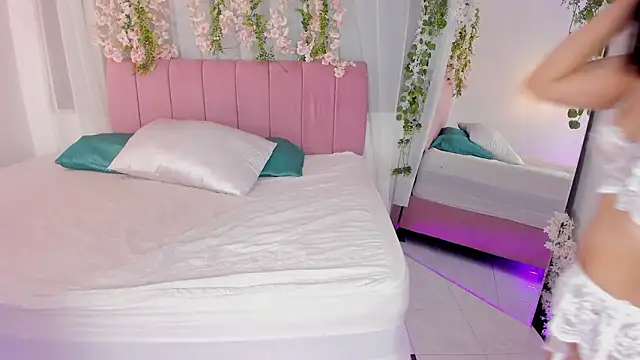 nicky bonny18 online show from 02-10-26, 12:09