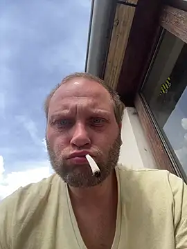 Hamsterdich online show from 05-17-26, 01:51