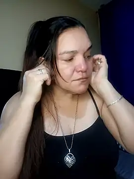 Snapshot of lee_hot chatting on 01-17-26, 11:26 lee hot online show from 01-17-26, 11:26