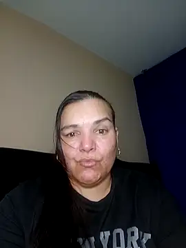 Snapshot of lee_hot chatting on 02-06-26, 10:46 lee hot online show from 02-06-26, 10:46