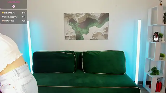 Snapshot of tracy_aw chatting on 02-15-26, 07:51 tracy aw online show from 02-15-26, 07:51