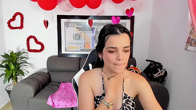 LucianaMoreau online show from 02-20-26, 09:04