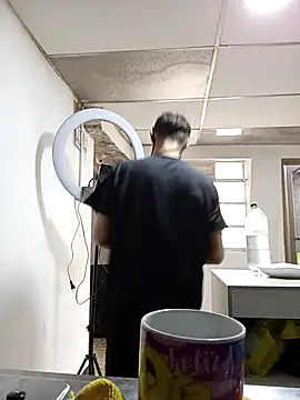 Snapshot of torvyHot chatting on 01-12-26, 07:41 torvyHot online show from 01-12-26, 07:41