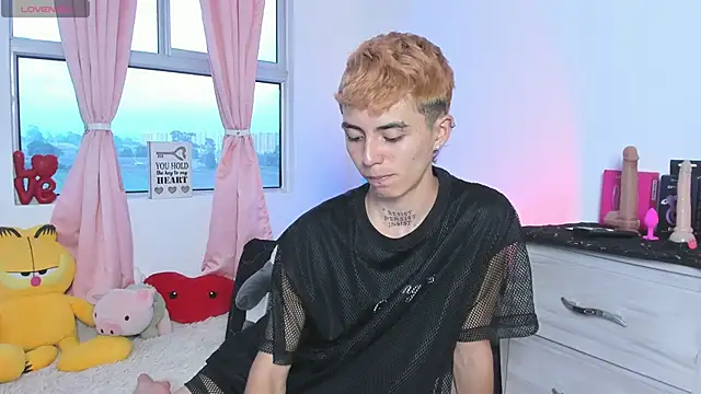 Maiky Cooper01 online show from 02-16-26, 08:27