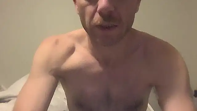 Snapshot of FrankieFuckMe chatting on 02-02-26, 05:28 FrankieFuckMe online show from 02-02-26, 05:28