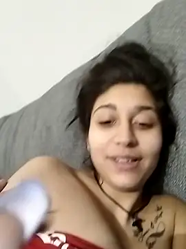 Snapshot of Roxanamadia chatting on 02-09-26, 08:13 Roxanamadia online show from 02-09-26, 08:13