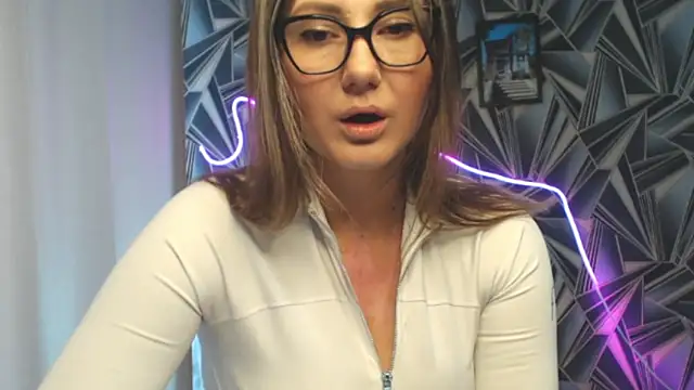 Snapshot of NikkiKiss___ chatting on 05-14-26, 12:50 NikkiKiss online show from 05-14-26, 12:50
