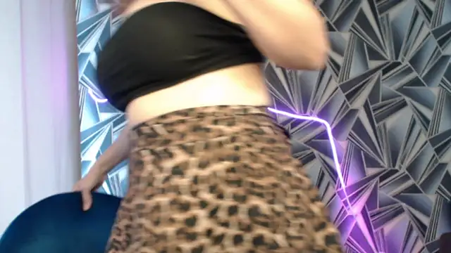 Snapshot of NikkiKiss___ chatting on 05-15-26, 10:50 NikkiKiss online show from 05-15-26, 10:50