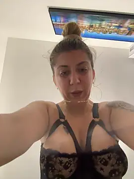 dalia0710 online show from 07-28-26, 04:39