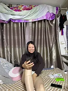 Snapshot of Sini-ii chatting on 03-16-26, 11:36 Sini-ii online show from 03-16-26, 11:36