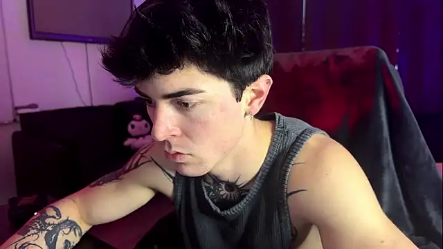 LiamFoster online show from 01-17-26, 01:38