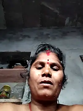 Hot di97 online show from 04-26-26, 02:37