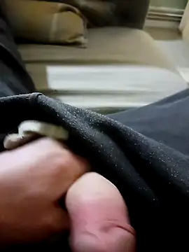 Snapshot of Hertsguy1984 chatting on 02-01-26, 12:31 Hertsguy1984 online show from 02-01-26, 12:31