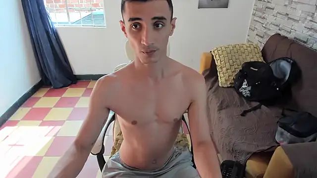 Snapshot of felipe_colinss chatting on 05-06-26, 01:05 felipe colinss online show from 05-06-26, 01:05