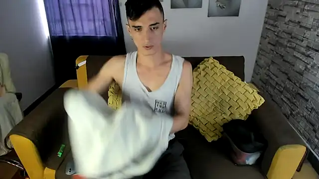 Snapshot of felipe_colinss chatting on 06-09-26, 12:28 felipe colinss online show from 06-09-26, 12:28