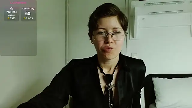 Snapshot of Alexxa_XX chatting on 03-06-26, 04:36 Alexxa XX online show from 03-06-26, 04:36