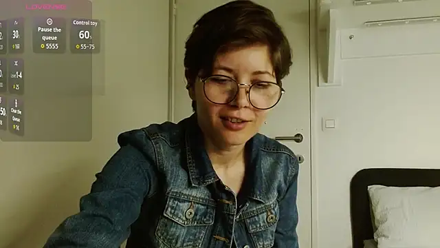 Snapshot of Alexxa_XX chatting on 03-07-26, 06:49 Alexxa XX online show from 03-07-26, 06:49