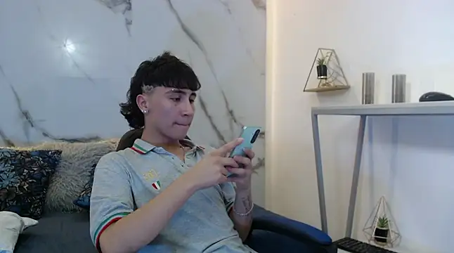 XanderGrey8 online show from 04-19-26, 07:38