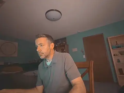 chrisw8140 online show from 06-13-26, 04:54