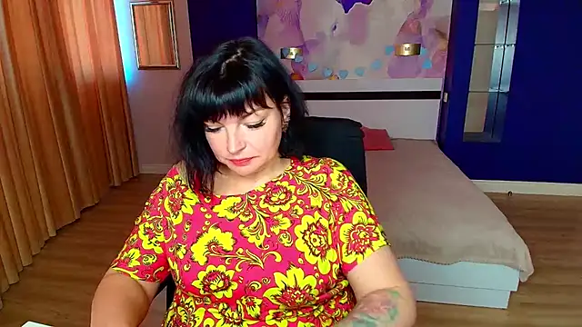 Victoria booth online show from 04-22-26, 05:32